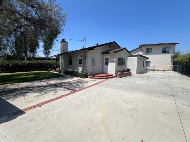 Building Photo - 2101 Unit 8009