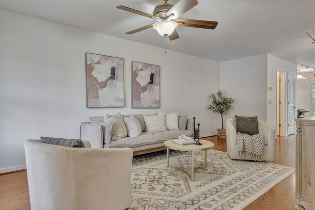 Photo - 282 Killian Way