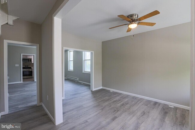 Photo - 2819 Presbury St