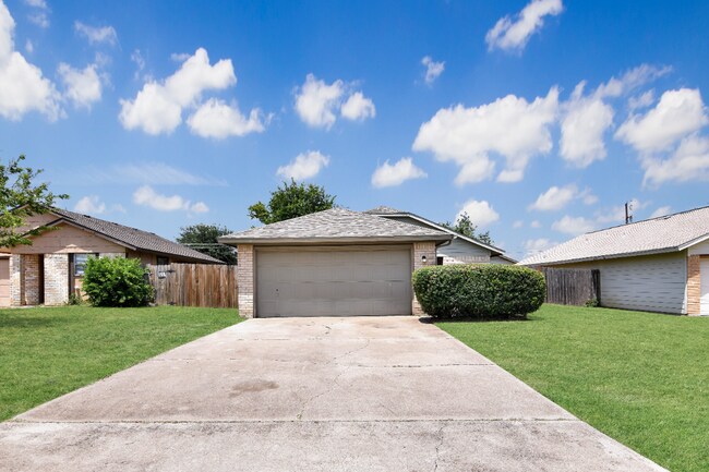 Building Photo - 2207 Creekwood Dr Rental