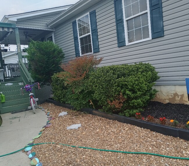 Photo - 2077 Century Ave SE Unit (Front )