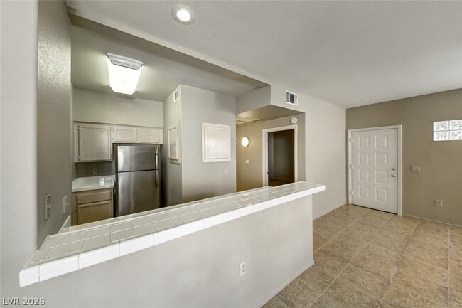 Building Photo - 2251 Wigwam Pkwy Unit 1215