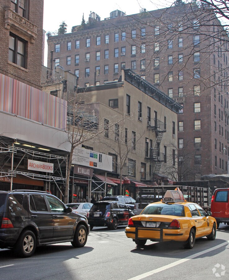 Photo - 985 Lexington Ave