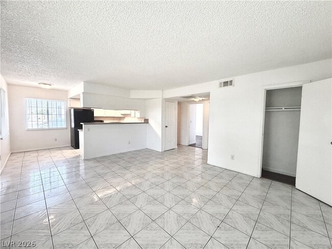Photo - 3427 E Cheyenne Ave Unit A