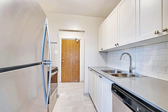 Photo - Aldershot Apartments