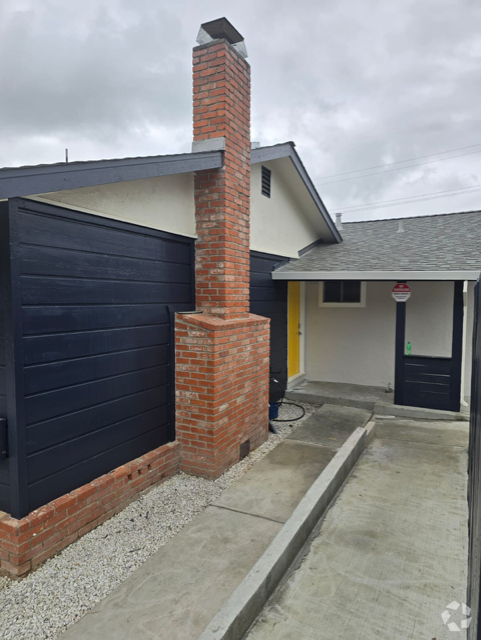 Building Photo - 351 Swan Way Rental