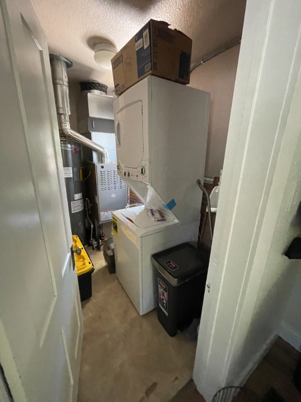 Photo - 329 W 5th St