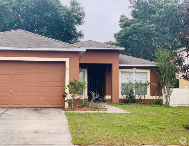 Building Photo - 935 Vanderbilt Dr Rental