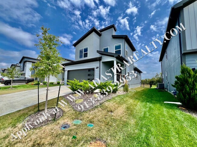 Photo - Beautiful Like New 4 Bed 4 Bath Home in Overland Park-Available in MAY!!