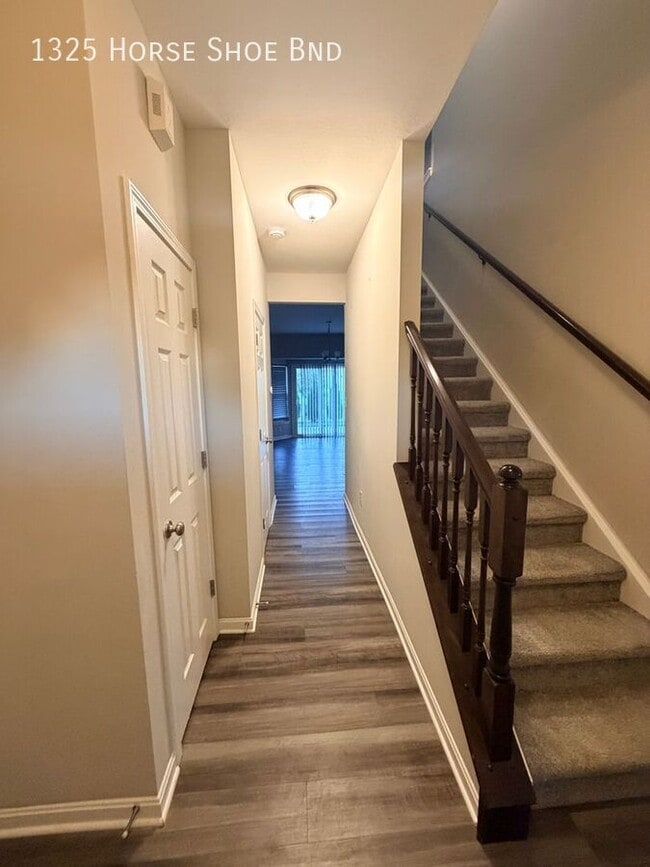 Photo - 1325 Horse Shoe Bnd