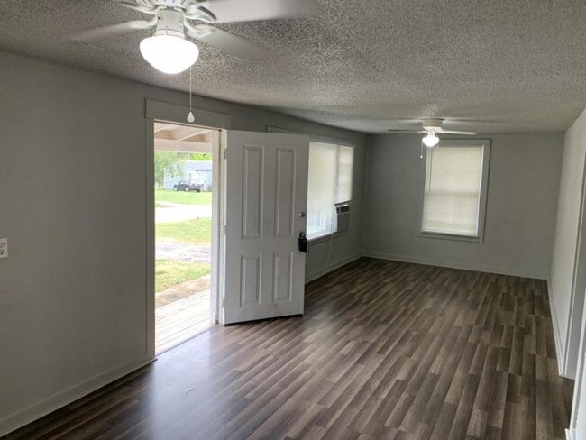 Photo - 4229 NE 20th St