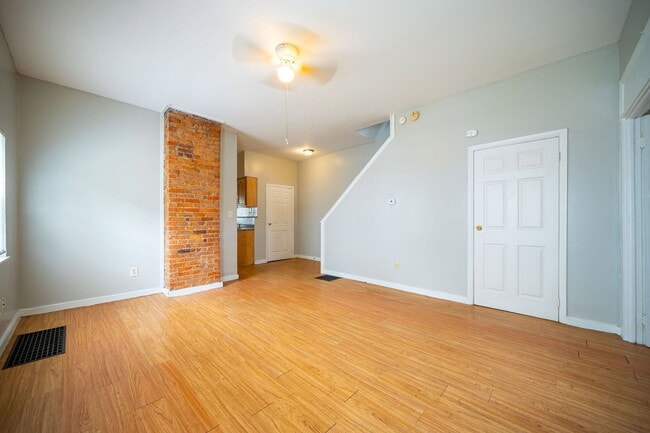Photo - 755 Wager St