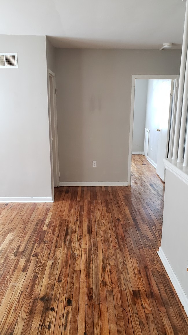 Photo - 4809 Meade St NE Unit 2