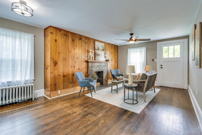 Photo - 237 Randolph St