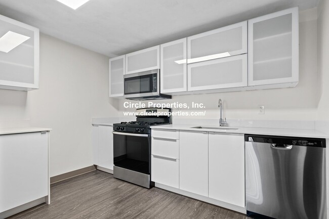 9/1 Renovated 2BR @ Brigham Circle, centra... - 9/1 Renovated 2BR @ Brigham Circle, centra... Condo