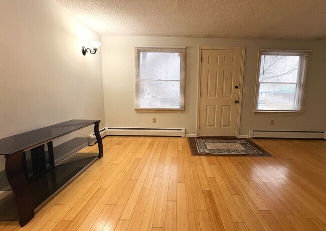 Photo - Spacious 3 Bedroom, 2 Bath Townhouse with In-Unit Laundry in Lowell, MA