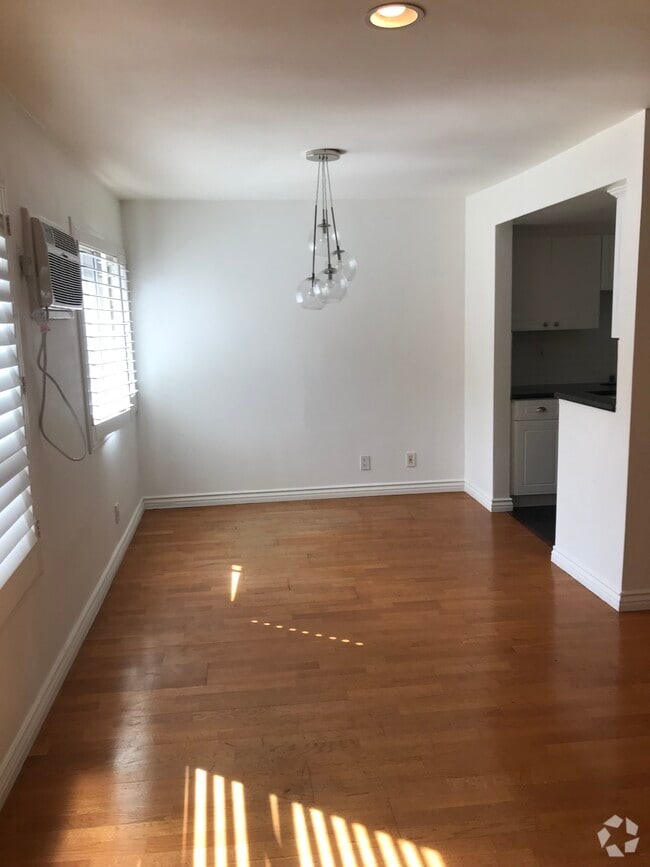 Building Photo - 1730 Camden Ave Unit 205 Rental