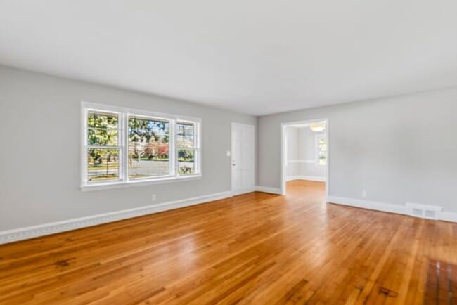 Photo - NW - Large Brick Ranch, Updated, Hardwoods, LR, DR, Den, Two Decorative Fire Places, Fenced, Stor...