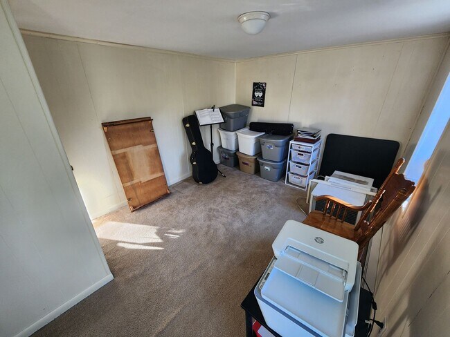 Photo - Great Second Floor Apartment