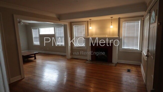 Building Photo - 5331 Charlotte St Unit B