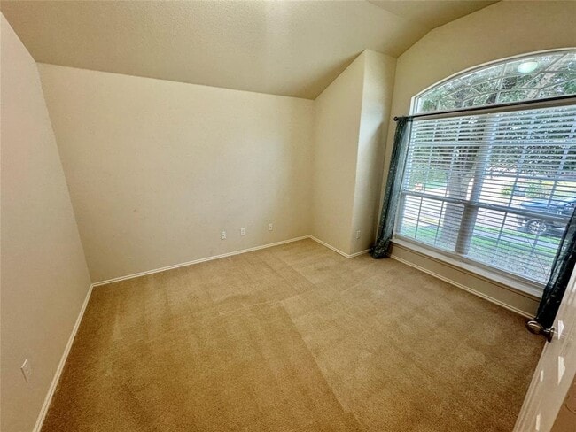 Photo - 2209 Christoff Loop