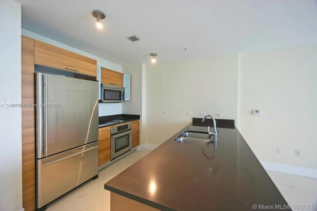 Photo - 3301 NE 1st Ave Unit H2413