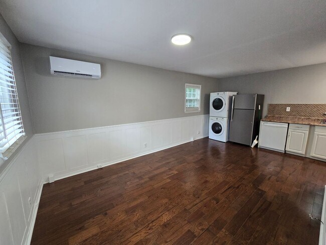 Photo - Live in Red Bank!