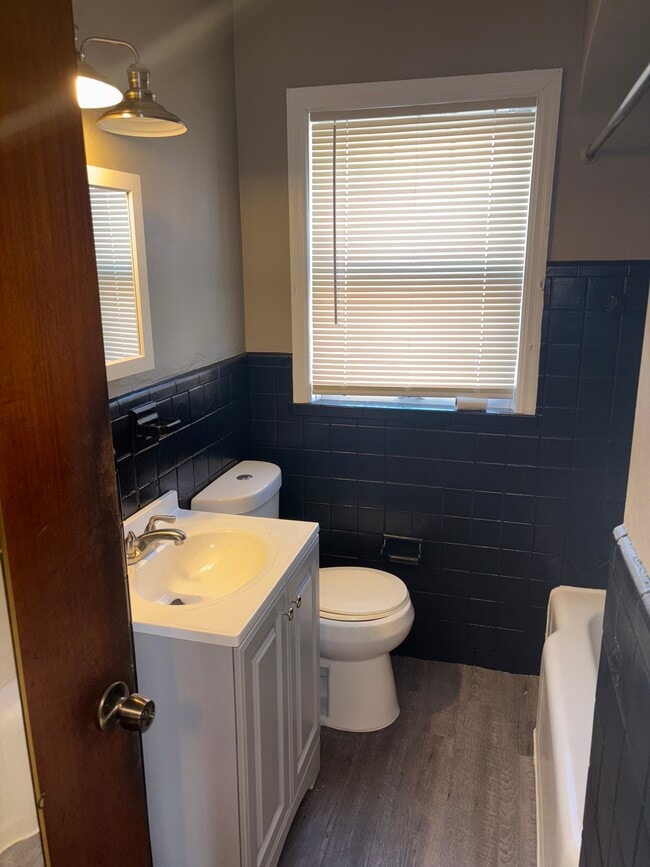 Photo - 1534 Orchid Ave