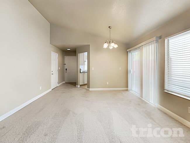 Photo - 600 Basalt Dr