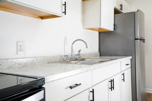 Photo - Charming Renovated 1-Bedroom Apartment in Madison Heights!