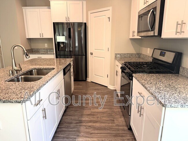 Photo - 21 Stanford Ct