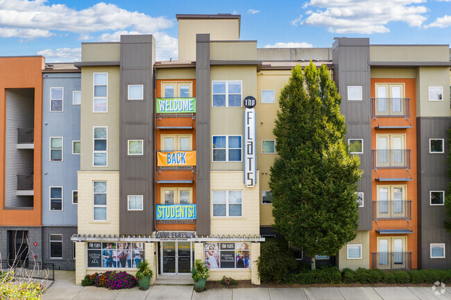 Building Photo - The Flats at Atlantic Station Student Housing Rental