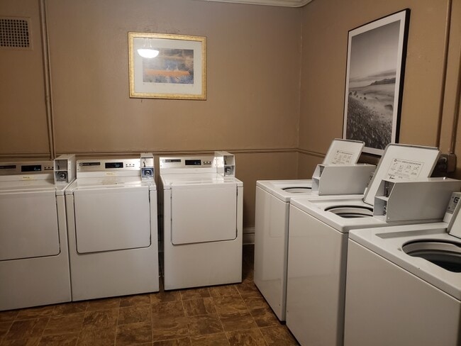 Photo - Metro Apartments