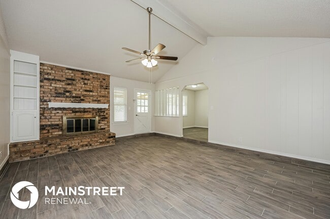 Photo - 620 Huntwich Dr