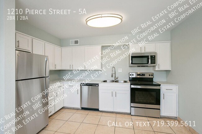 Building Photo - 1210 Pierce St Unit 5A