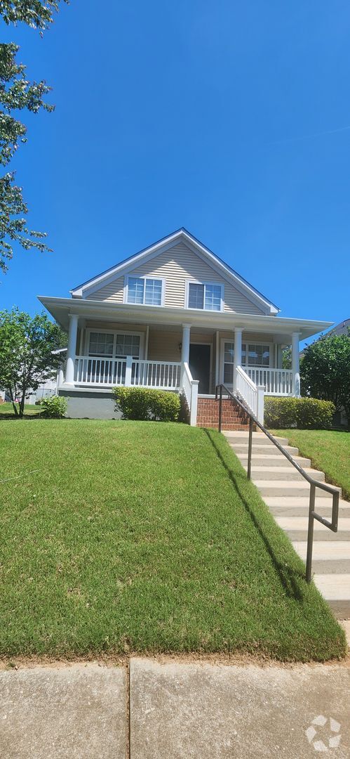 Building Photo - 4 Bedroom - Less than 2 miles from Swamp R... Rental