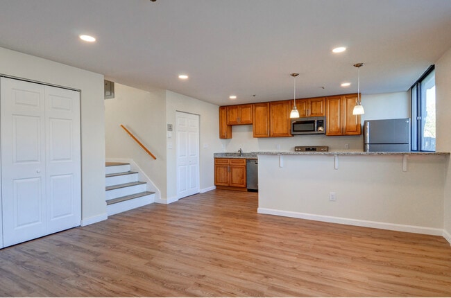 Windjammer Cove Apartments