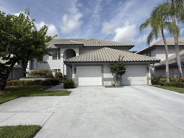 Building Photo - 11563 Briarwood Cir Unit 4