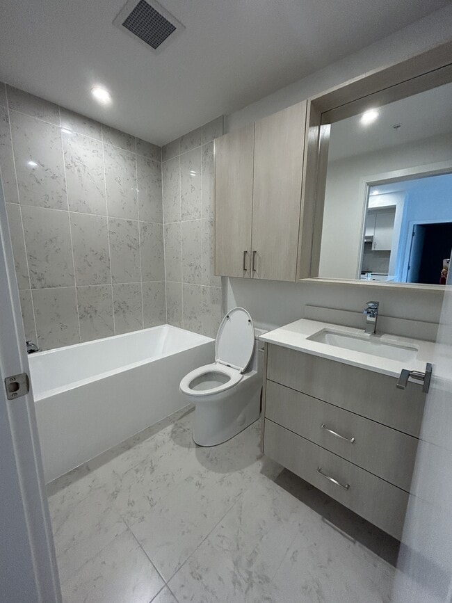 Photo - 13858-13108 108 Ave