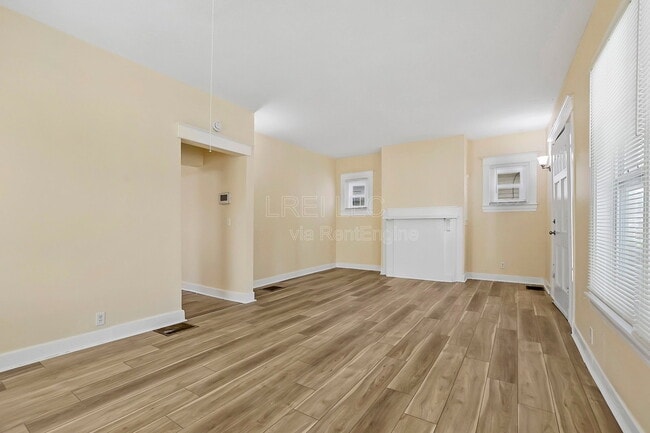 Photo - 1458 Beech St