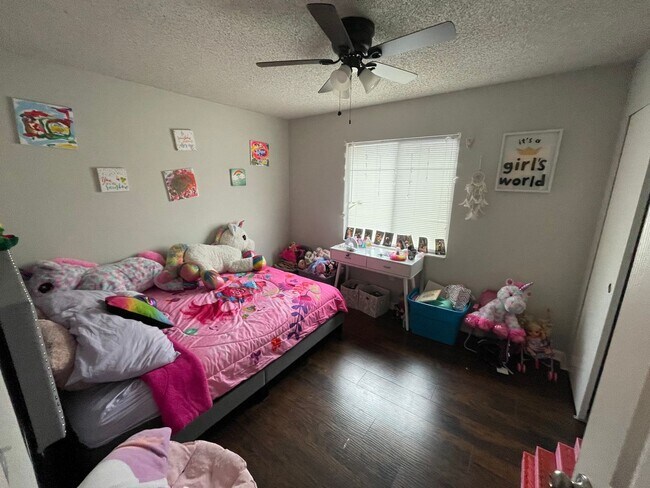 Photo - 2 Bed/1 Bath, 2nd floor condo in The Villas of Orlando AVAILABLE NOW! Unit 220