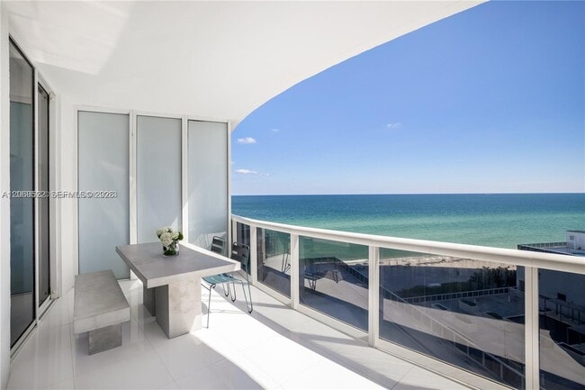 Building Photo - 15901 Collins Ave Unit 707