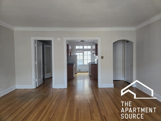 Building Photo - 907 Elmwood Ave