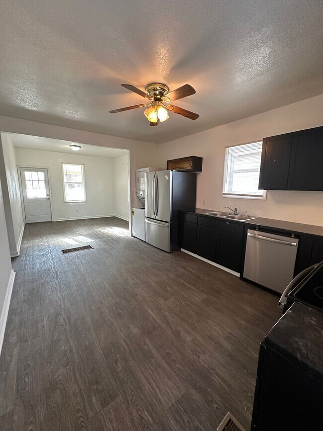 Photo - 2 Bed / 1 Bath House