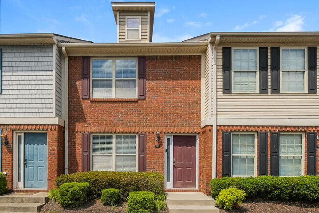 Photo - 115 Madison Pl Townhome