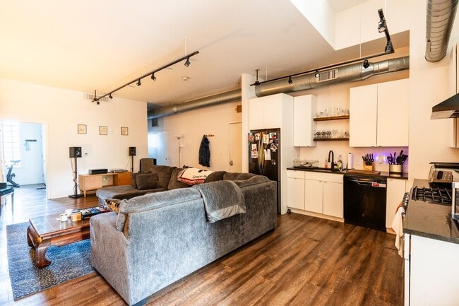 Photo - Spacious 2 Bedroom/2 Bath in Lawrenceville