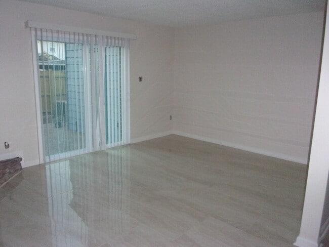 Photo - 4792 James Kent Ct