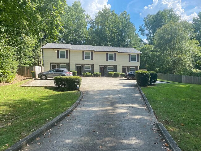 Photo - Room in Townhome on Baker Ct