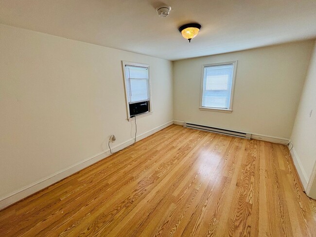 Photo - 1284 Harding Rd