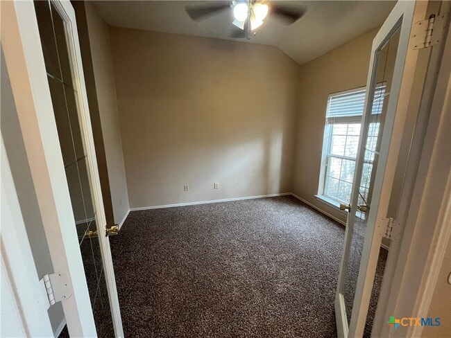 Photo - 2523 Creek Dr